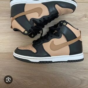 Nike Men's Black and Brown Sneakers